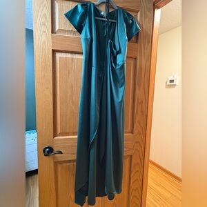 Baltic Born Green Satin Flutter Sleeve Wrap Maxi Dress M
Excellent condition